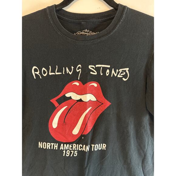 The Rolling Stones North American Tour 1975 T-Shirt Black Lips Logo Size M - Picture 2 of 8